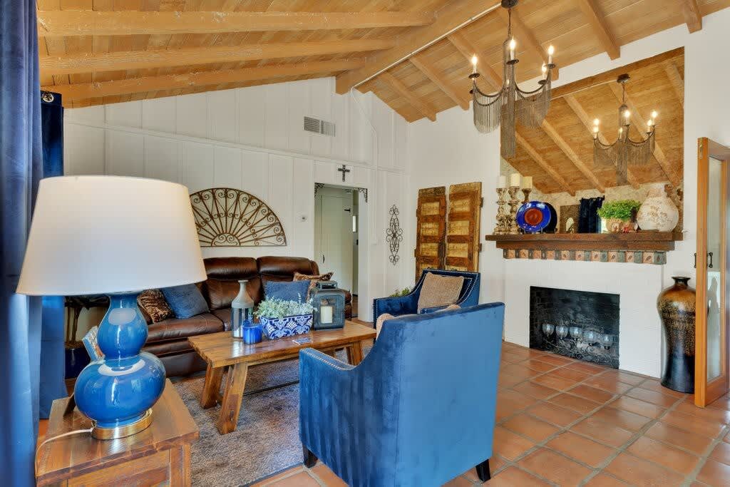 Spanish Home in Desirable Movie Colony East! - Photo 5