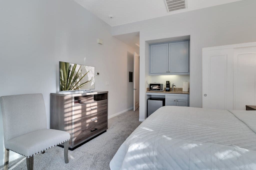 Newly Remodeled Desert Getaway Studio #B