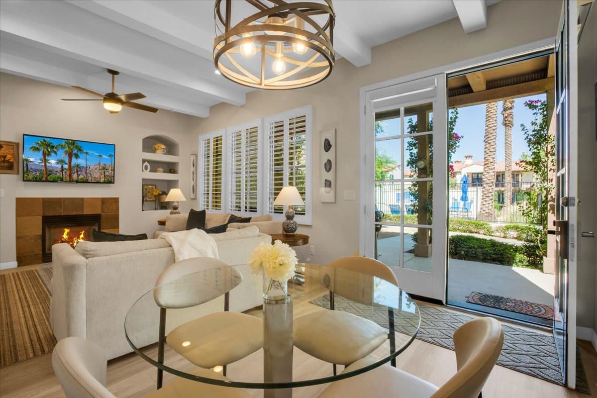 Modern LQ 2BR Getaway, Steps to pool & spa!