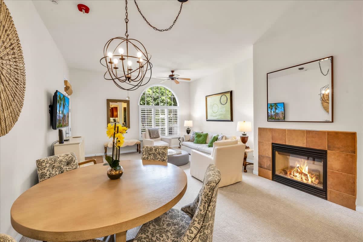 Charming Ground Floor Legacy 1 BR Villa #A