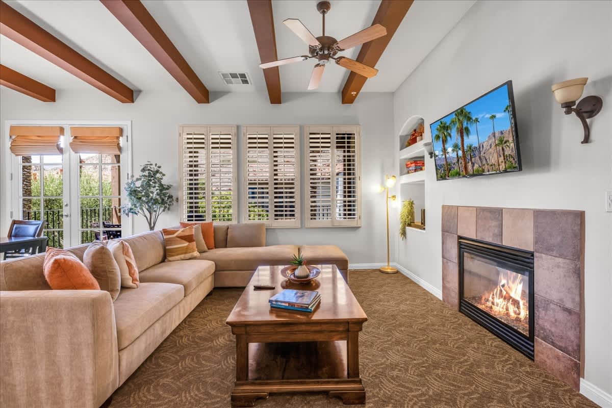 Upstairs 1BR Villa with Impeccable Views #A