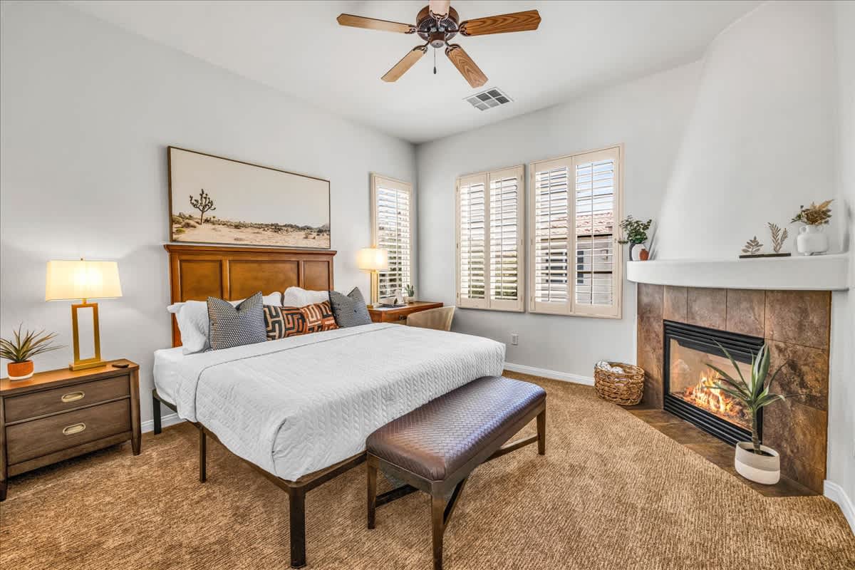 Upstairs Studio in Heart of Legacy Villas #C